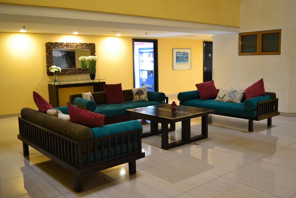 Sunway Resort Hotel Petaling Jaya Εξωτερικό φωτογραφία The lobby of the hotel
