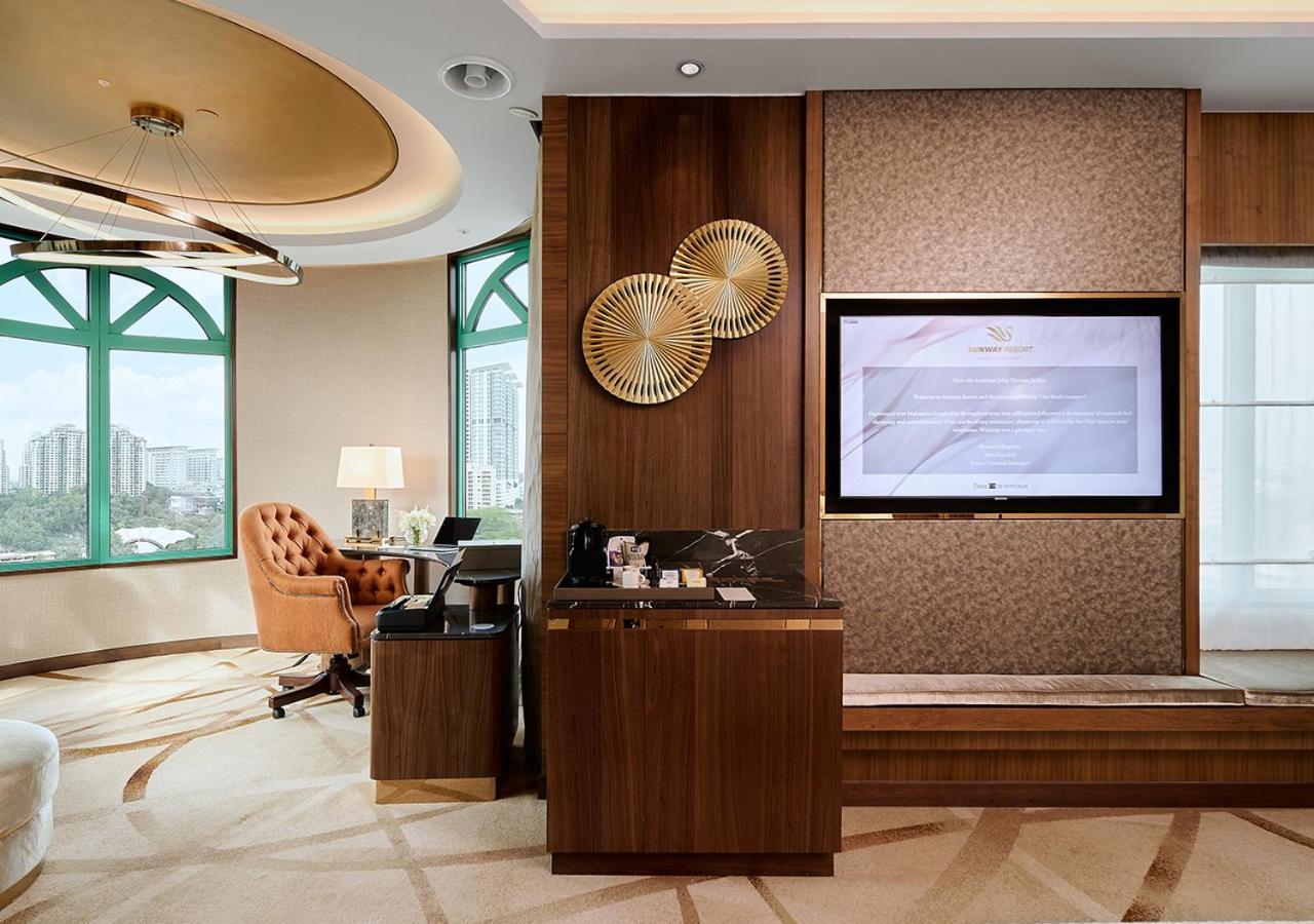 Sunway Resort Hotel Petaling Jaya Εξωτερικό φωτογραφία The office of the Chairman