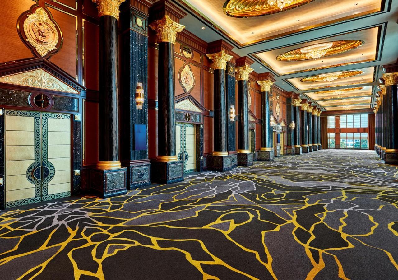 Sunway Resort Hotel Petaling Jaya Εξωτερικό φωτογραφία The interior of the hotel
